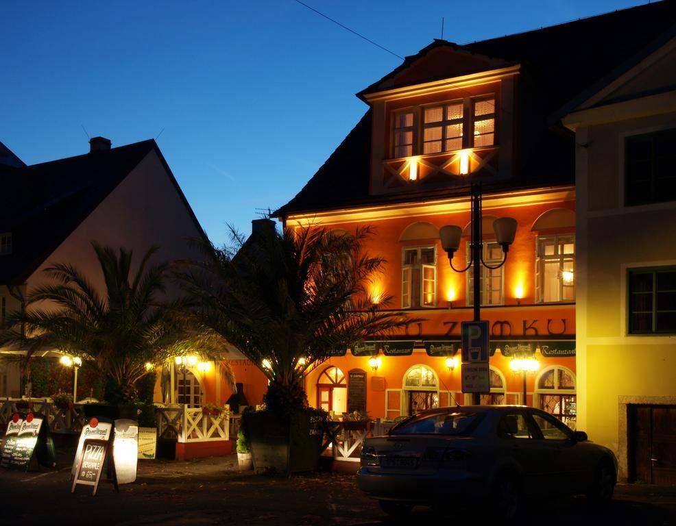 Penzion - Restaurant U Zamku Bečov nad Teplou Exterior foto