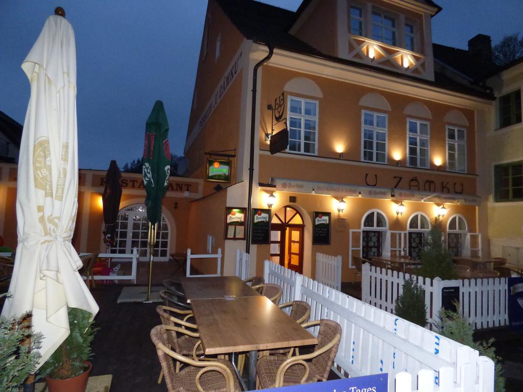 Penzion - Restaurant U Zamku Bečov nad Teplou Exterior foto
