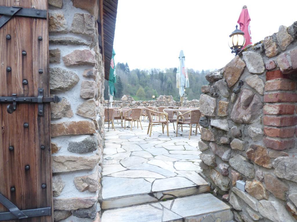 Penzion - Restaurant U Zamku Bečov nad Teplou Exterior foto