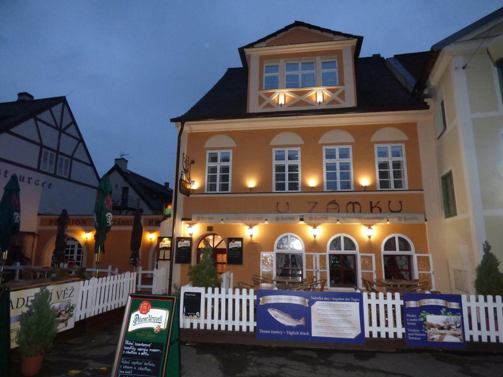 Penzion - Restaurant U Zamku Bečov nad Teplou Exterior foto