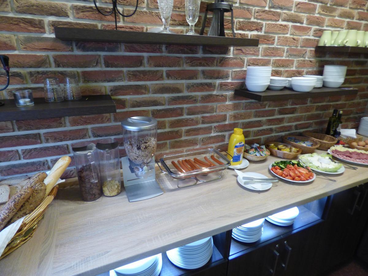 Penzion - Restaurant U Zamku Bečov nad Teplou Exterior foto