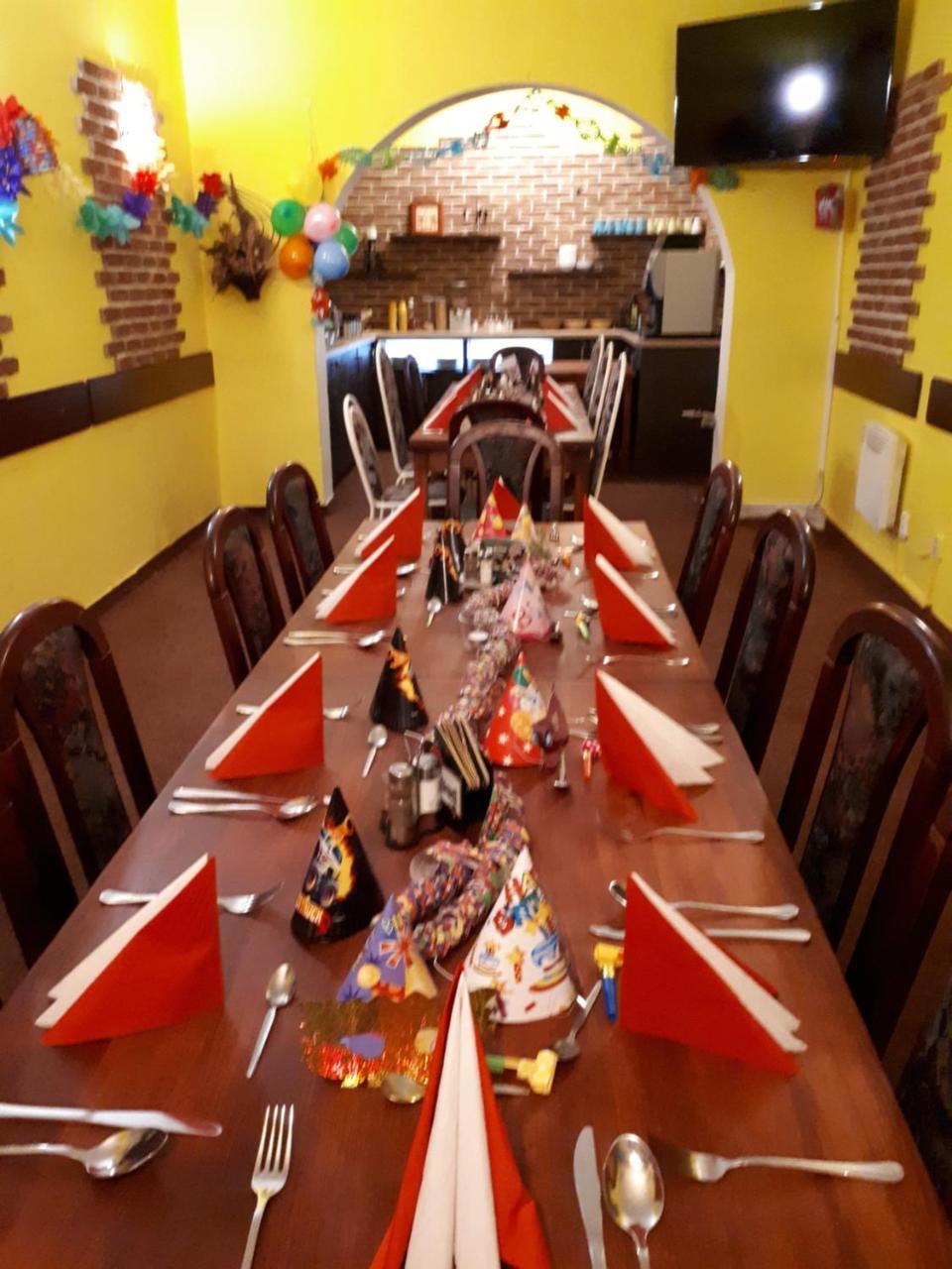 Penzion - Restaurant U Zamku Bečov nad Teplou Exterior foto